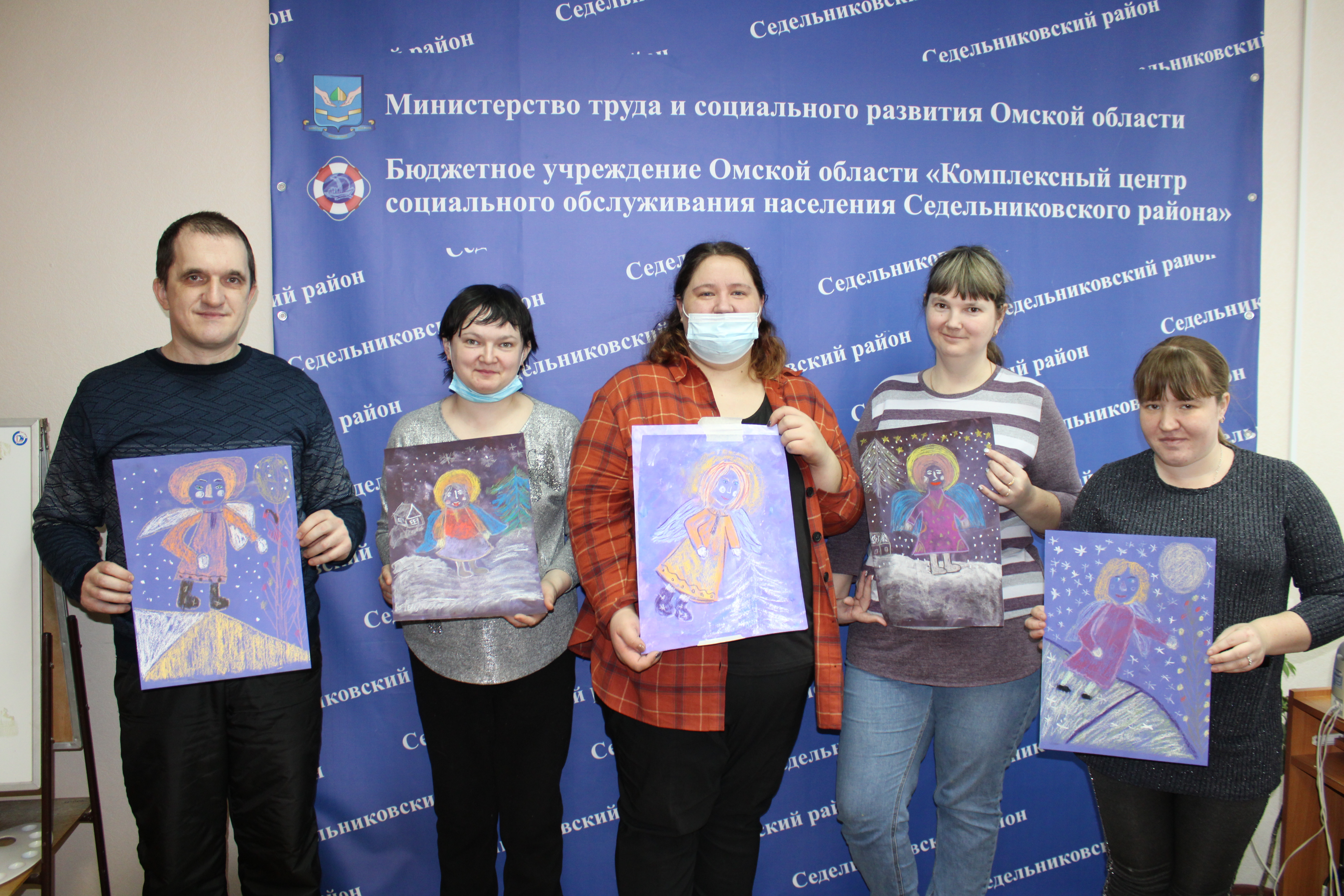 В комплексном центре социального обслуживания населения Седельниковского района заработали реабилитационные мастерские 